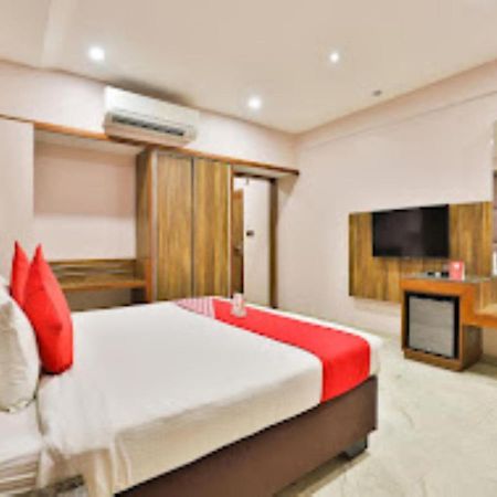 Hotel Radhe Ānand Eksteriør bilde
